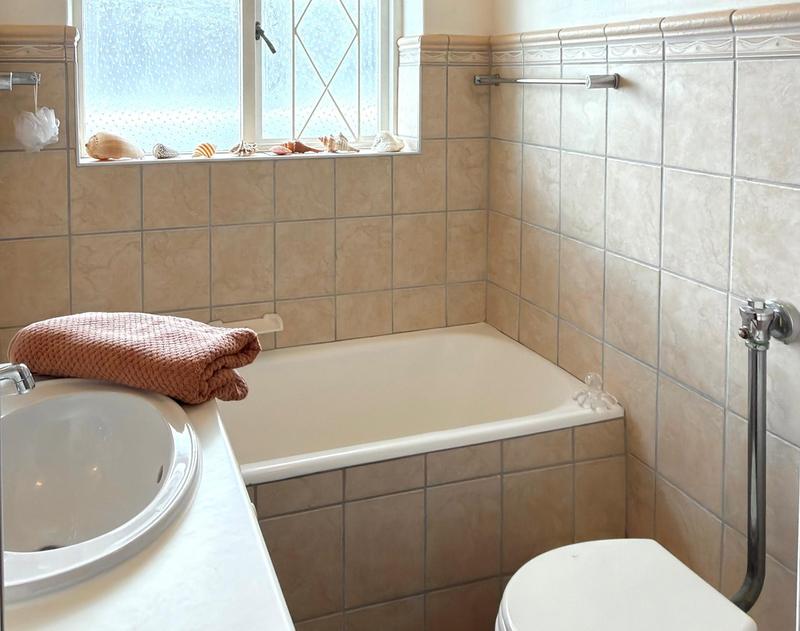 To Let 2 Bedroom Property for Rent in Fish Hoek Western Cape
